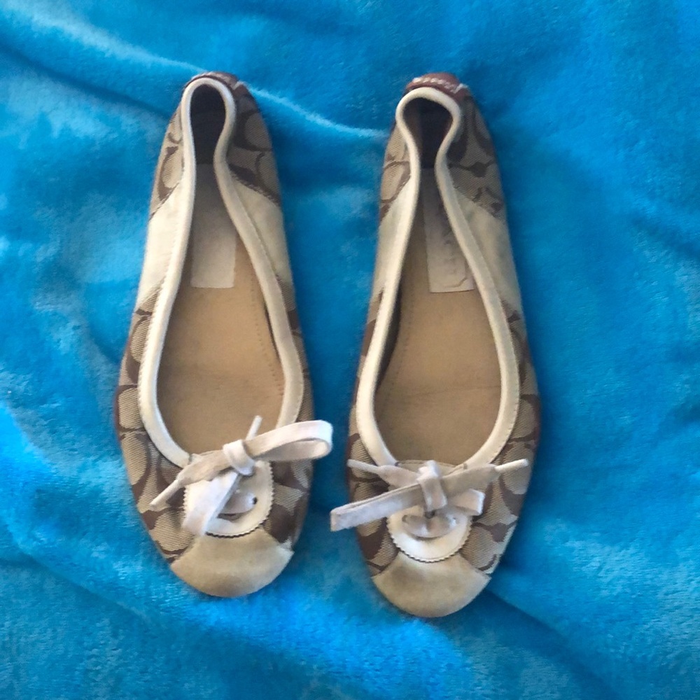 Coach flats